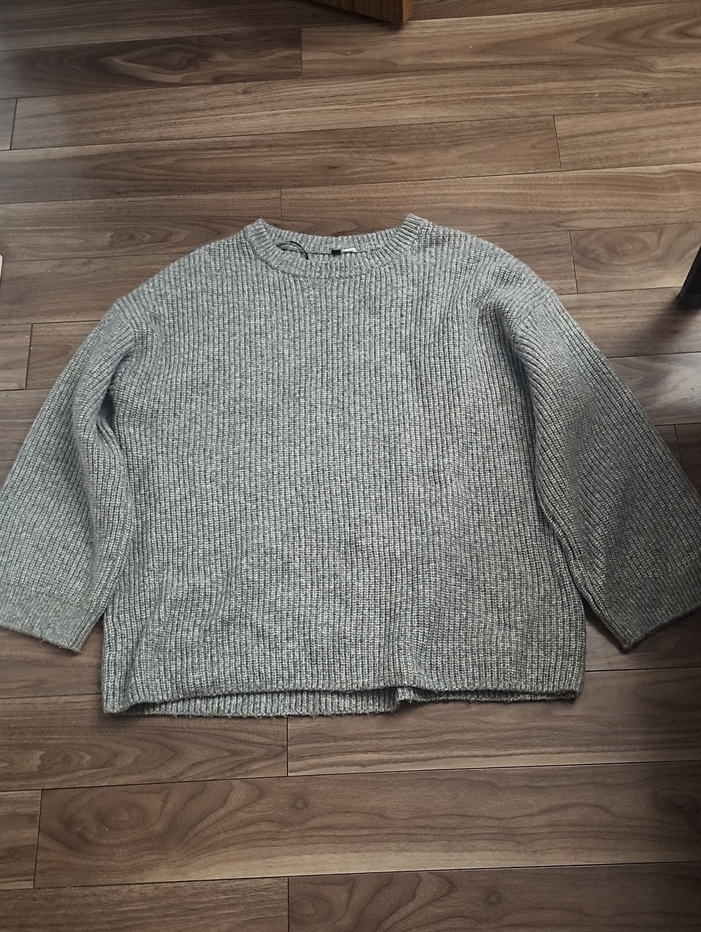Cozy Women's Ribbed Gray Crewneck Sweater